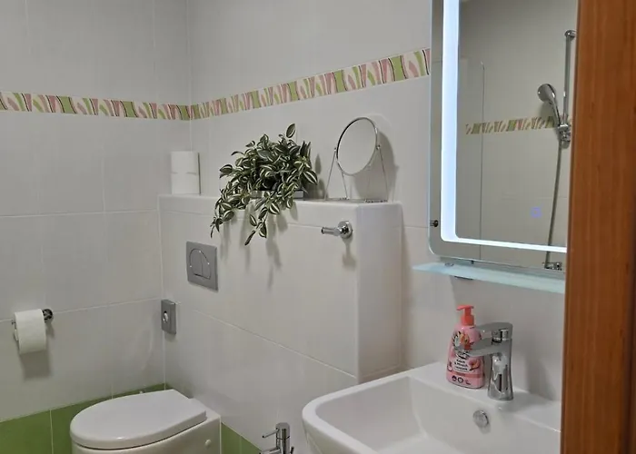 아파트 Belaj Seaside - Sea View 우마그