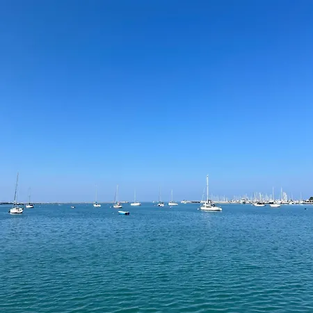 Belaj Seaside - Sea View * أوماغ